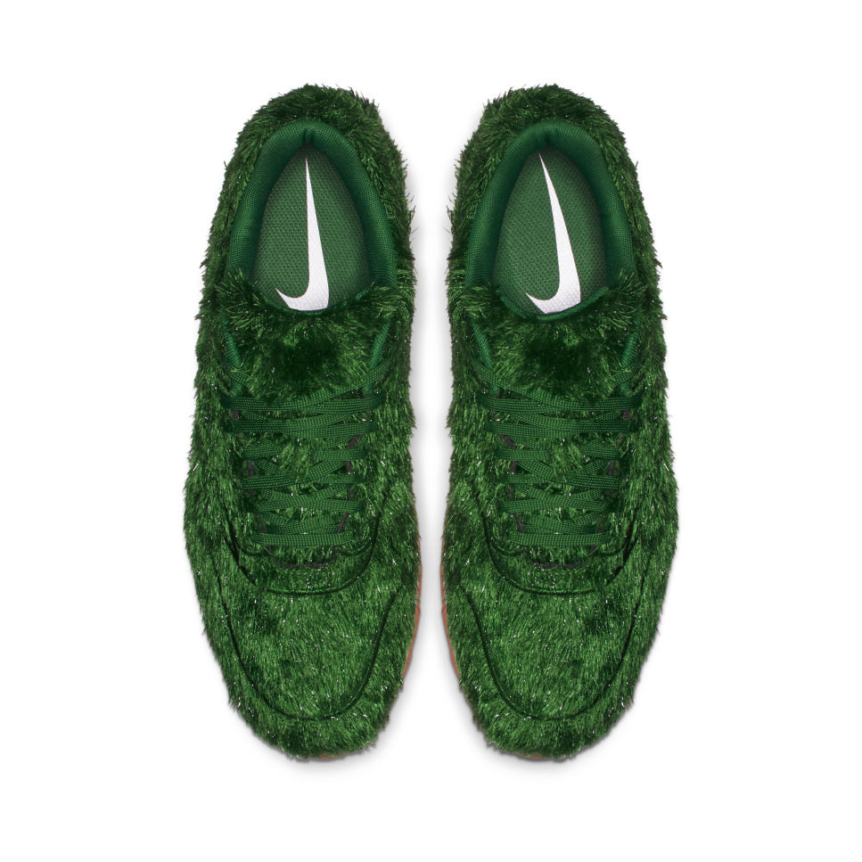 Nike best sale grass golf